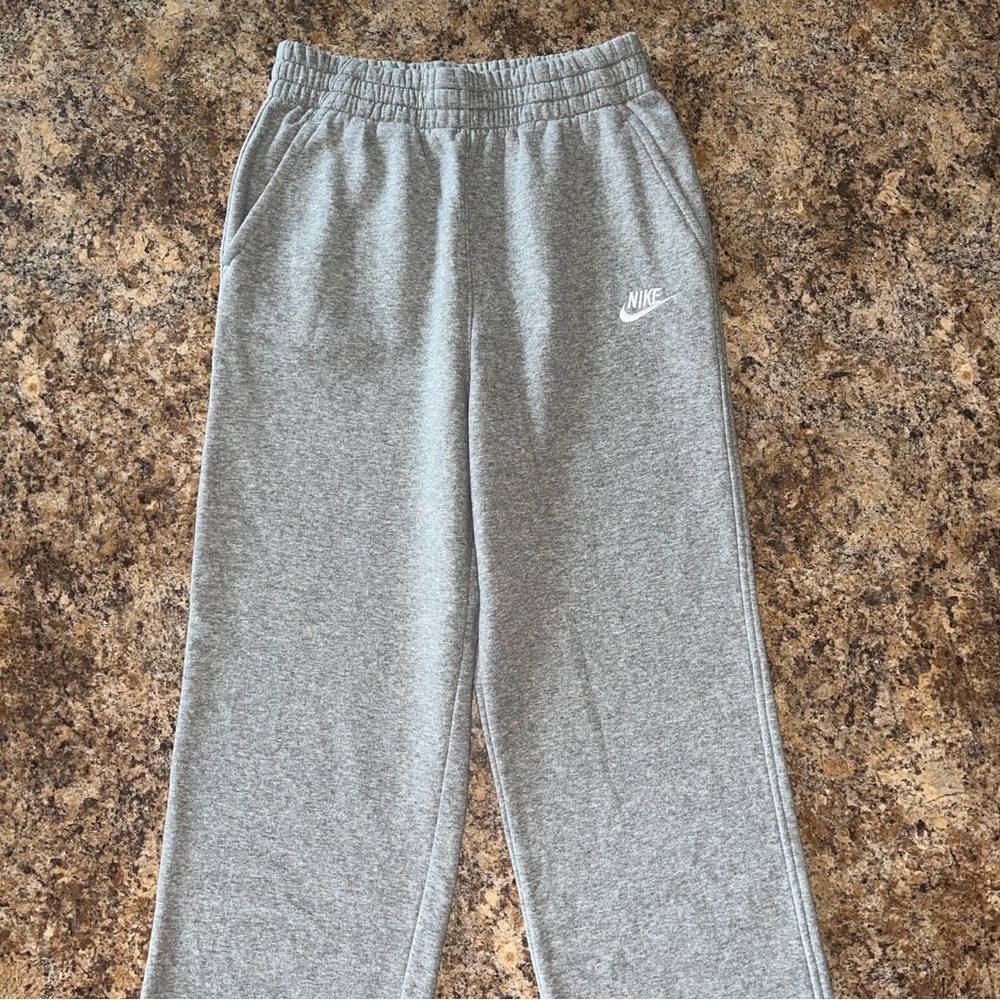 Nike Sportswear Club Fleece Sweatpants Big Kids L Heather Grey New Without Tags - Picture 4 of 10